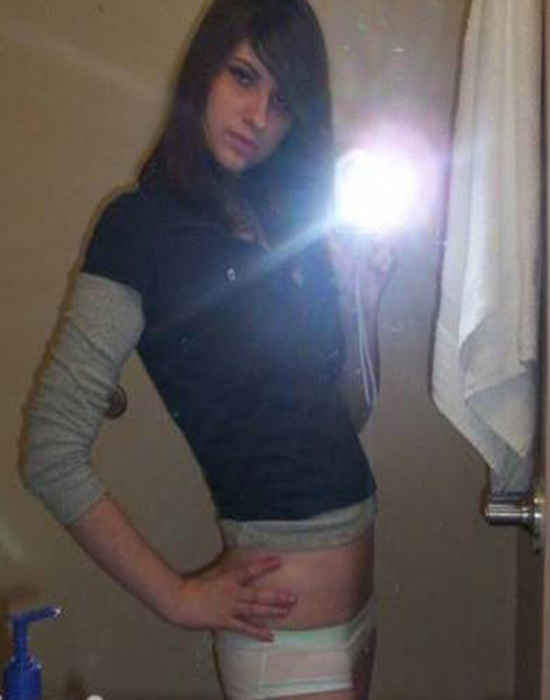 Anaïs (24 ans, Tours)